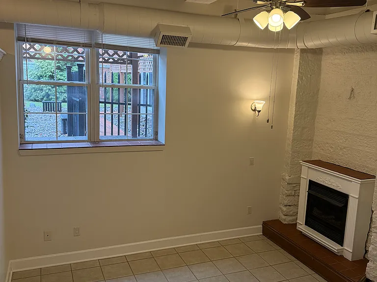 Chapel Hill Apartments — Photo 24