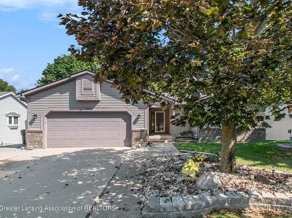 14833 Shamrock Trl, Lansing, MI 48906