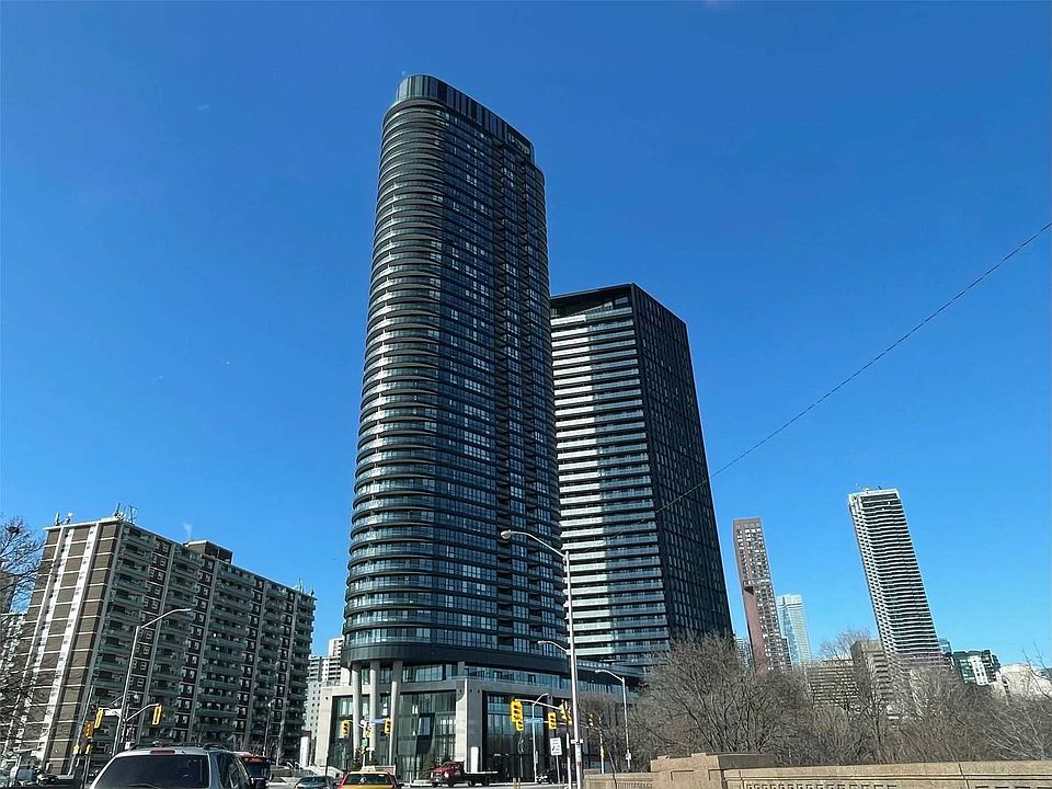 1st image of 585 Bloor St E #1916