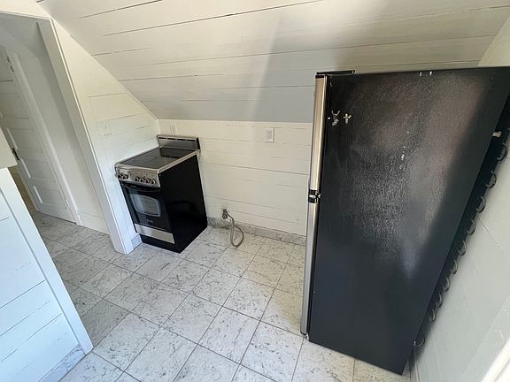 3rd image of 1127 E South Temple APT 8