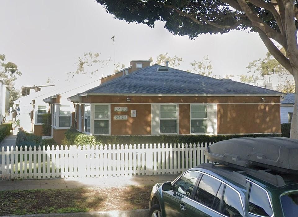 1st image of 2423 Oak St #2423