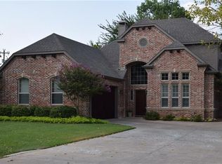 1556 S Gravel Cir, Grapevine, TX 76092
