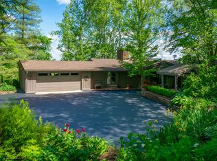 138 Town Hill Rd, Nashville, IN 47448