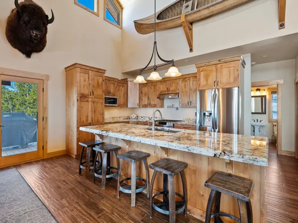 476 Elk Highlands Dr, Whitefish, MT 59937