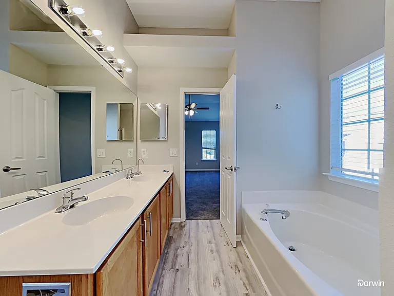 6037 Grove Creek Ln — Photo 8