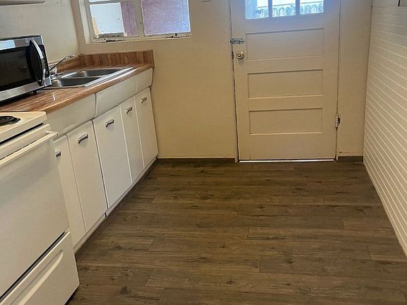 3rd image of 1302 Michigan Ave #1300