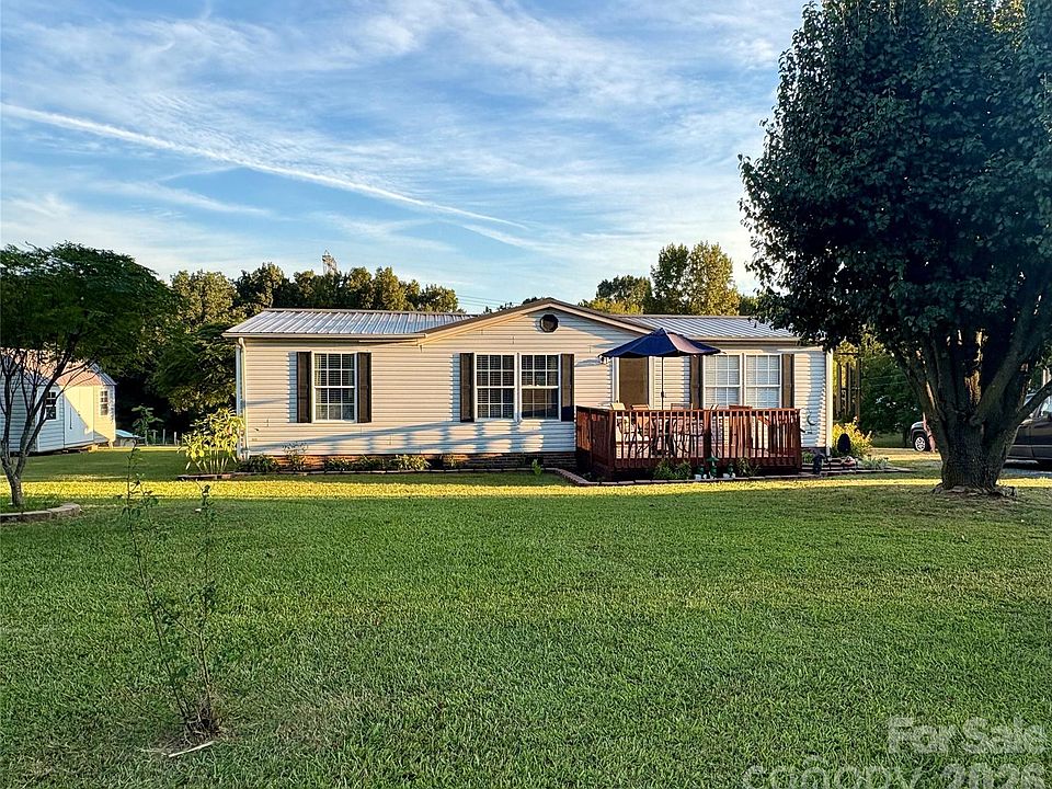 1st image of 3422 Edwards Rd