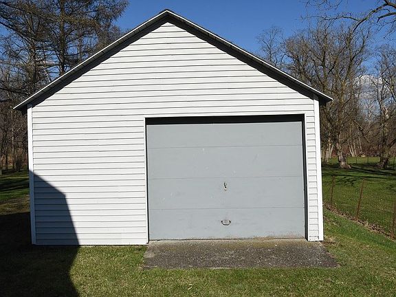 3rd image of 1149 Willow St