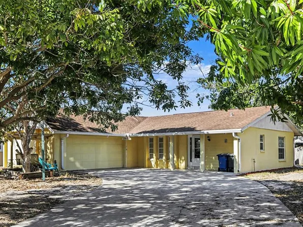 2874 Indianwood Dr, Sarasota, FL 34232