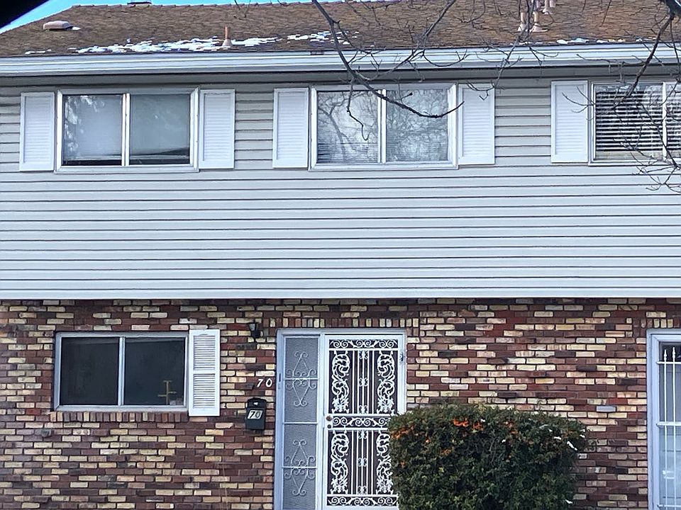 2nd image of 70 Smithridge Park