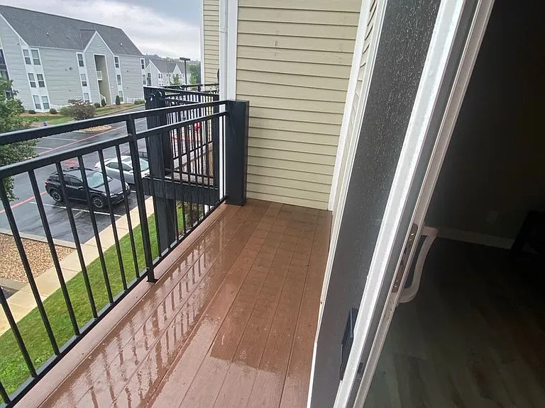 1380 Hunters Rd #J — Photo 15