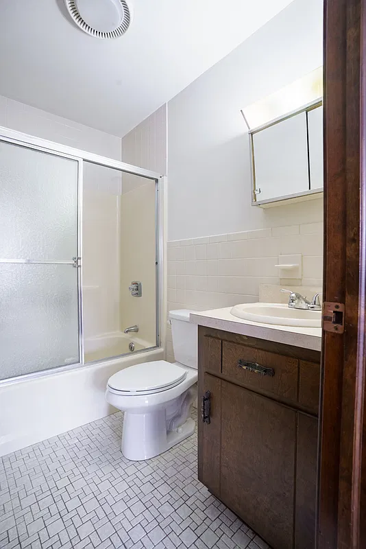 1 bed, 1.0 bath, 600 sqft, $1,350 — Photo 2