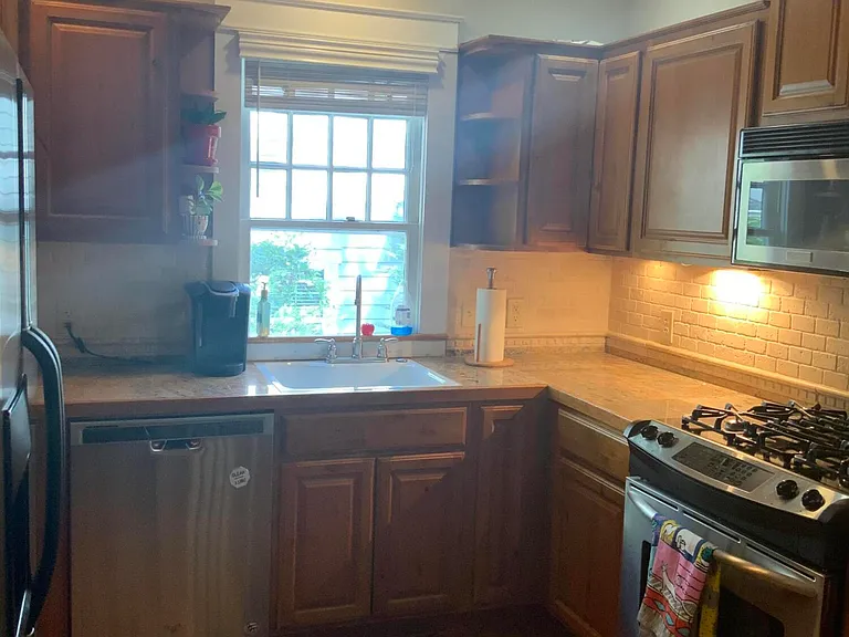 375 E Maine Ave — Photo 9