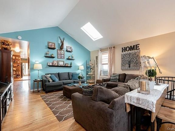 2nd image of 3282 Ampere Ave