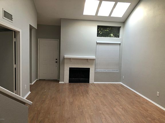 3rd image of 3315 E Lavey Ln Unit 102
