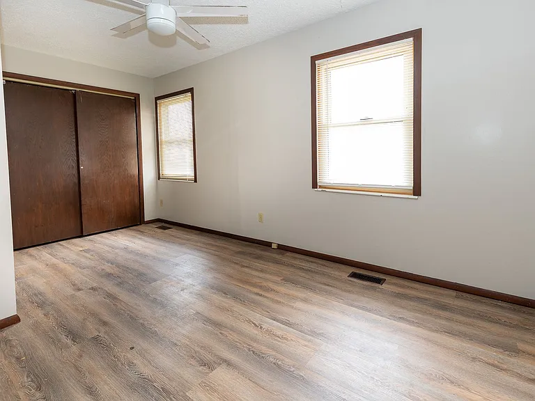 1410 Dillon Dr — Photo 6