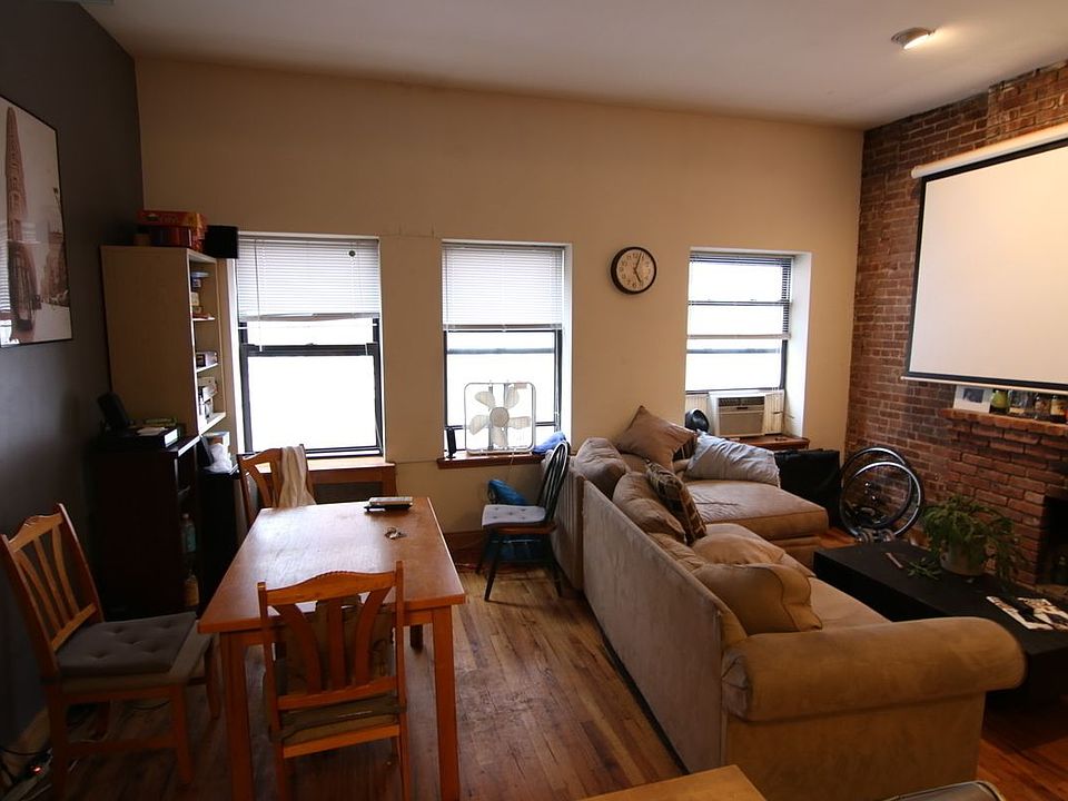1st image of 165 W 74th St APT 4