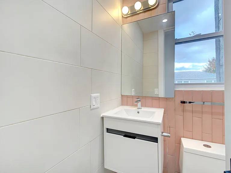 151 Williams Ave #2L — Photo 12