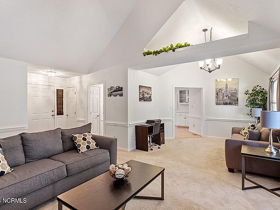 5th image of 1602 Deerwalk Drive