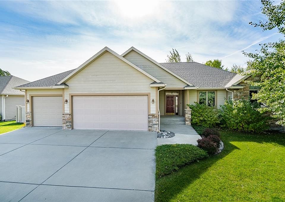 1st image of 4206 Waterford Dr