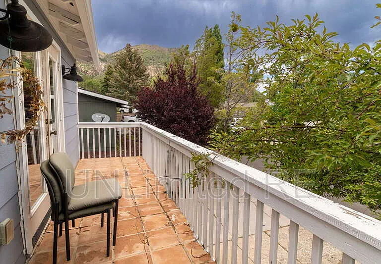 3565 N Manor Rd — Photo 23