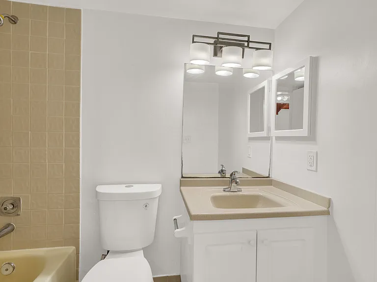 100 Sparrow Dr #13-1 — Photo 18