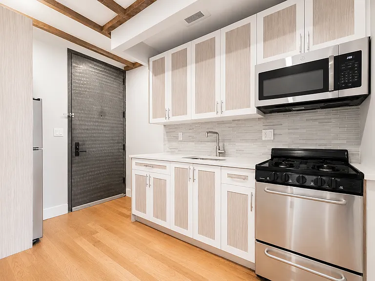 1629 Saint Johns Pl #2B — Photo 2