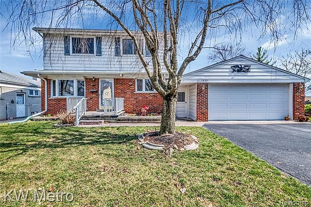 1st image of 1323 Wellesley Dr