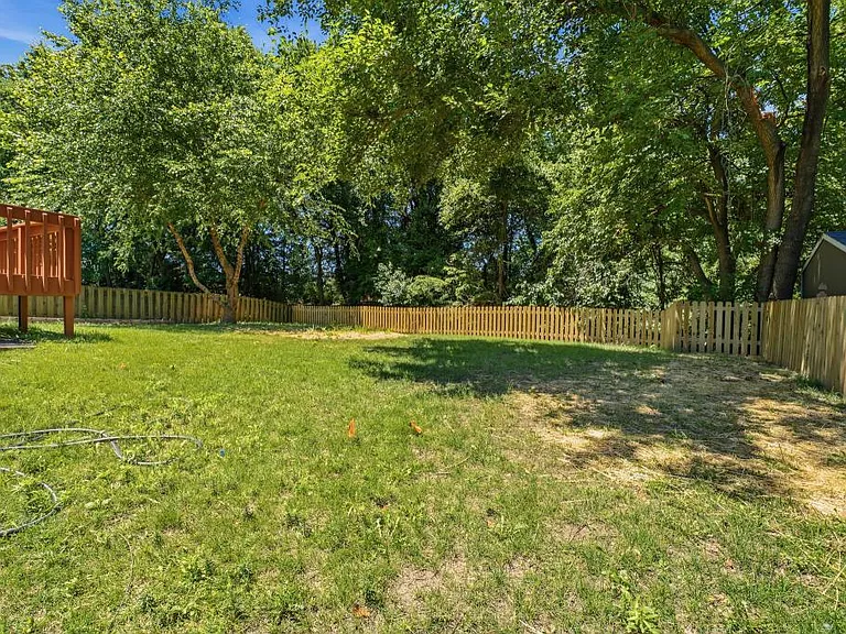 11804 Oakmont St — Photo 28