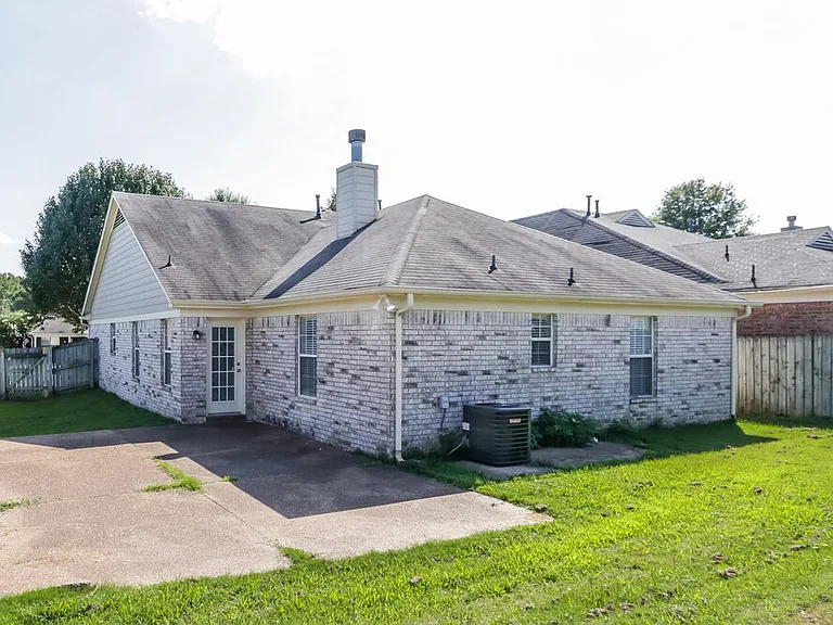 10104 Cross Hill Rd — Photo 16