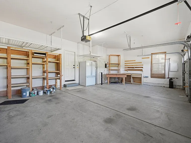 1439 Gordon Dr — Photo 42