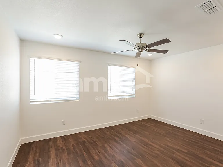 8863 N 171st Dr — Photo 7