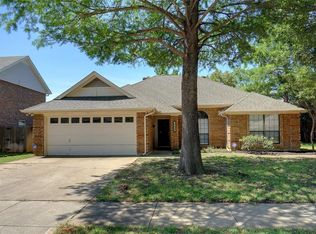 3312 Willow Creek Way, Bedford, TX 76021
