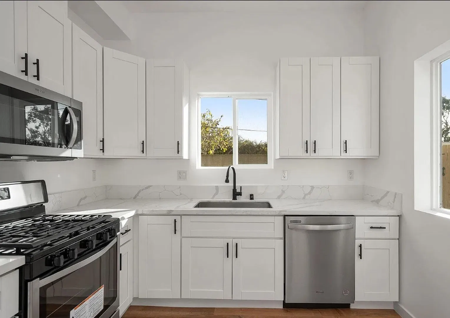 4161 Clairemont Mesa Blvd — Photo 2