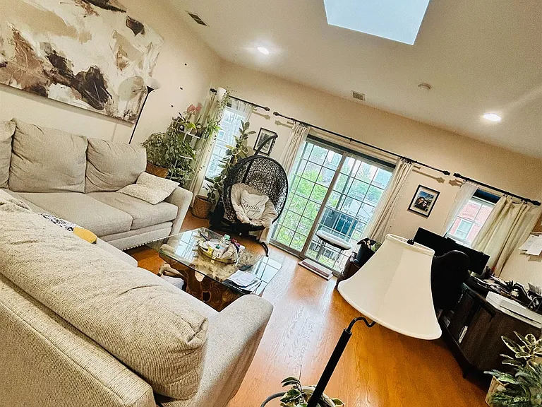 41 Wright Ave #2 — Photo 35