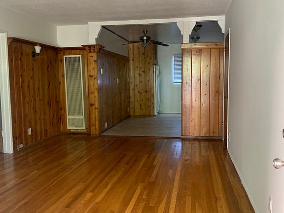 3rd image of 11544 Moorpark St APT 2