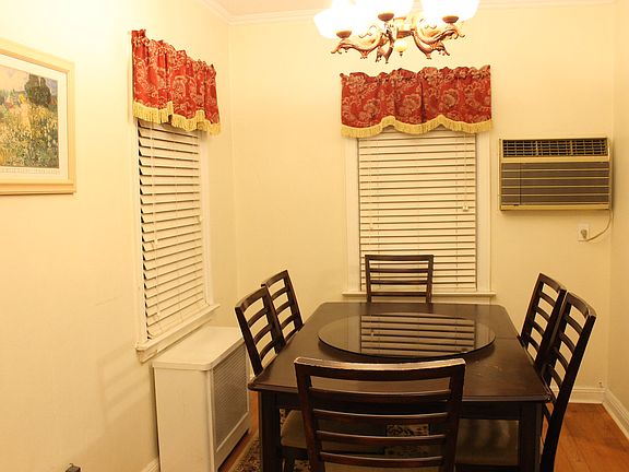 4th image of 4816 Bell Blvd