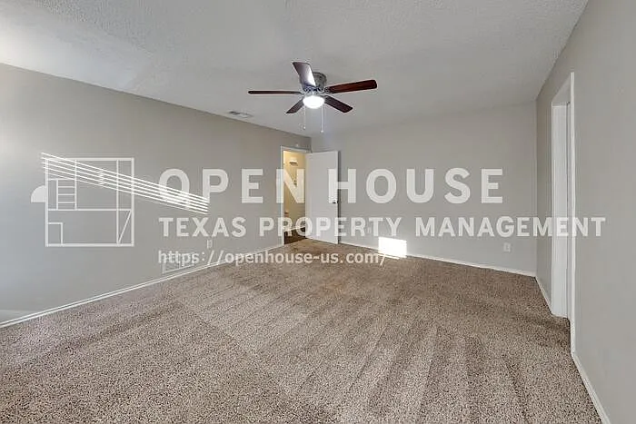 1601 Barclay Dr — Photo 9