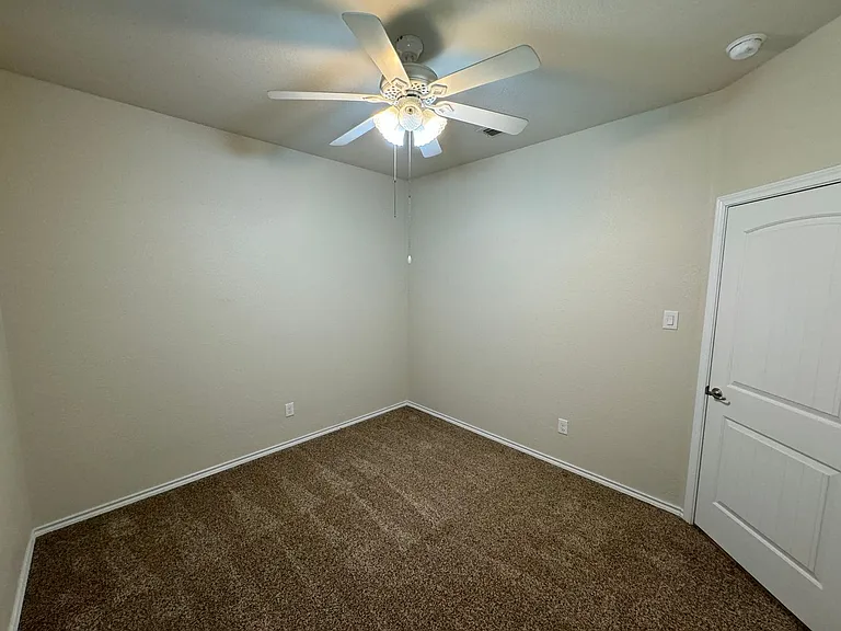 3020 Tamarack Ln — Photo 34