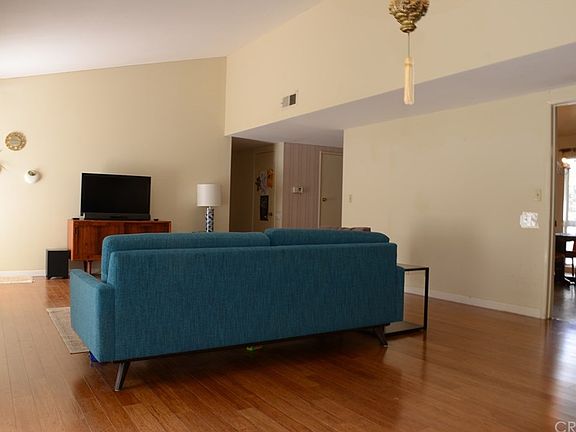 4th image of 24126 Califa St