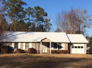 2110 Foxhorn Rd, Trent Woods, NC 28562