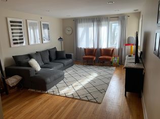 2151 Ridge Ave APT 3D, Evanston, IL 60201