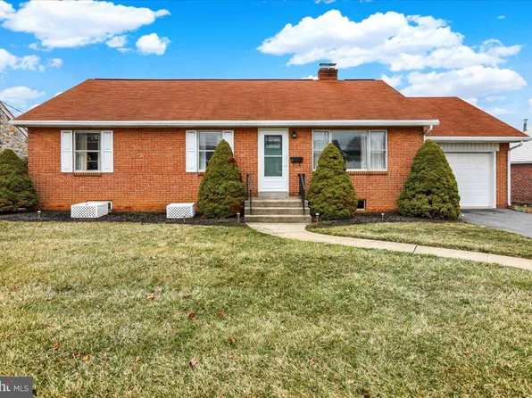 307 W Vine St, Fleetwood, PA 19522