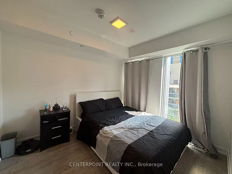 50 McCaul St #707 — Photo 6