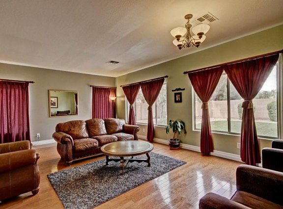 5th image of 4458 E Marshall Ave