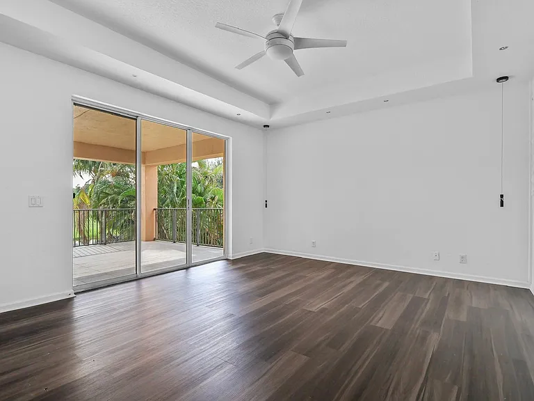 1831 Waldorf Dr — Photo 38