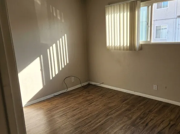 4735 W El Segundo Blvd Unit B, Hawthorne, CA 90250