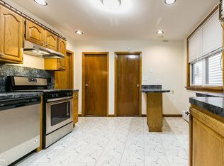81 E 24th St FLOOR 1, Bayonne, NJ 07002