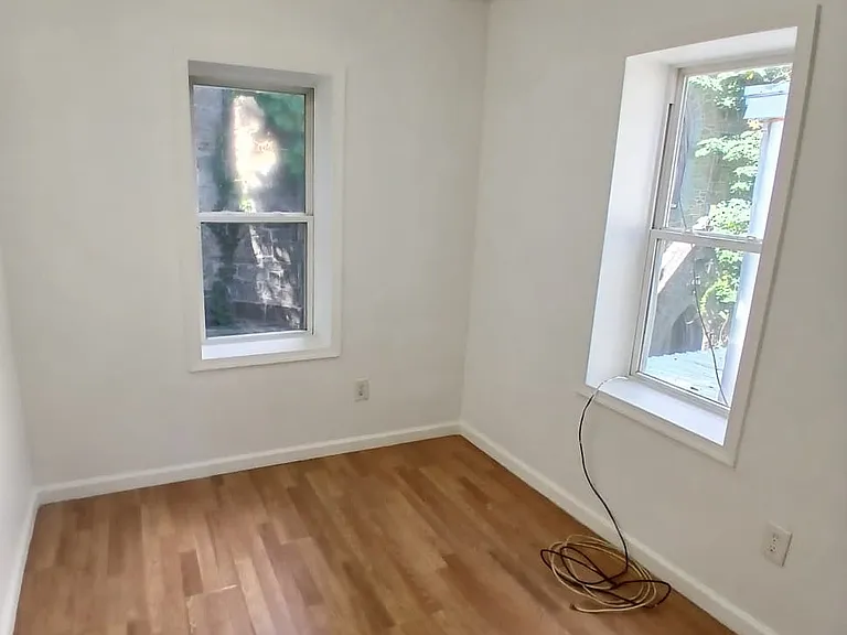 17 E Ashmead St — Photo 24