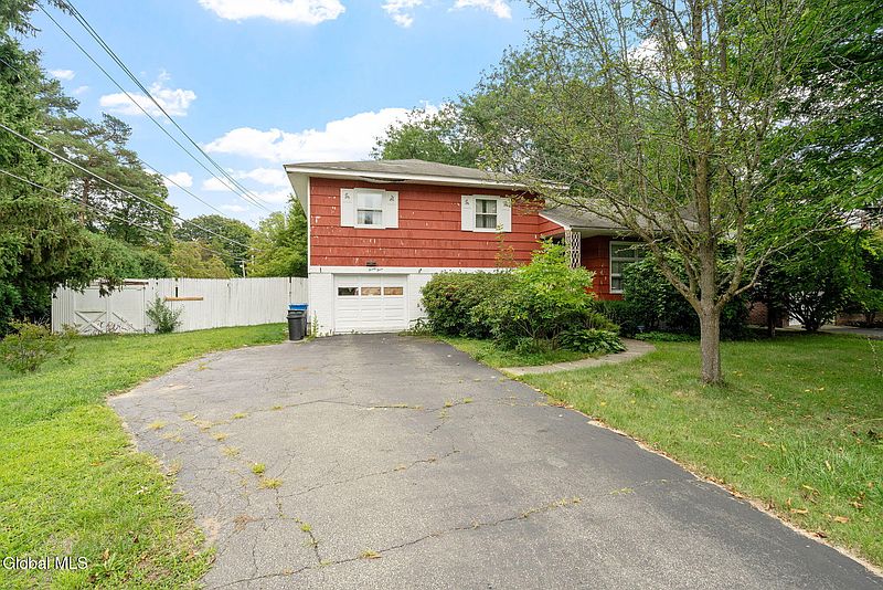 2nd image of 23 Colonial Avenue